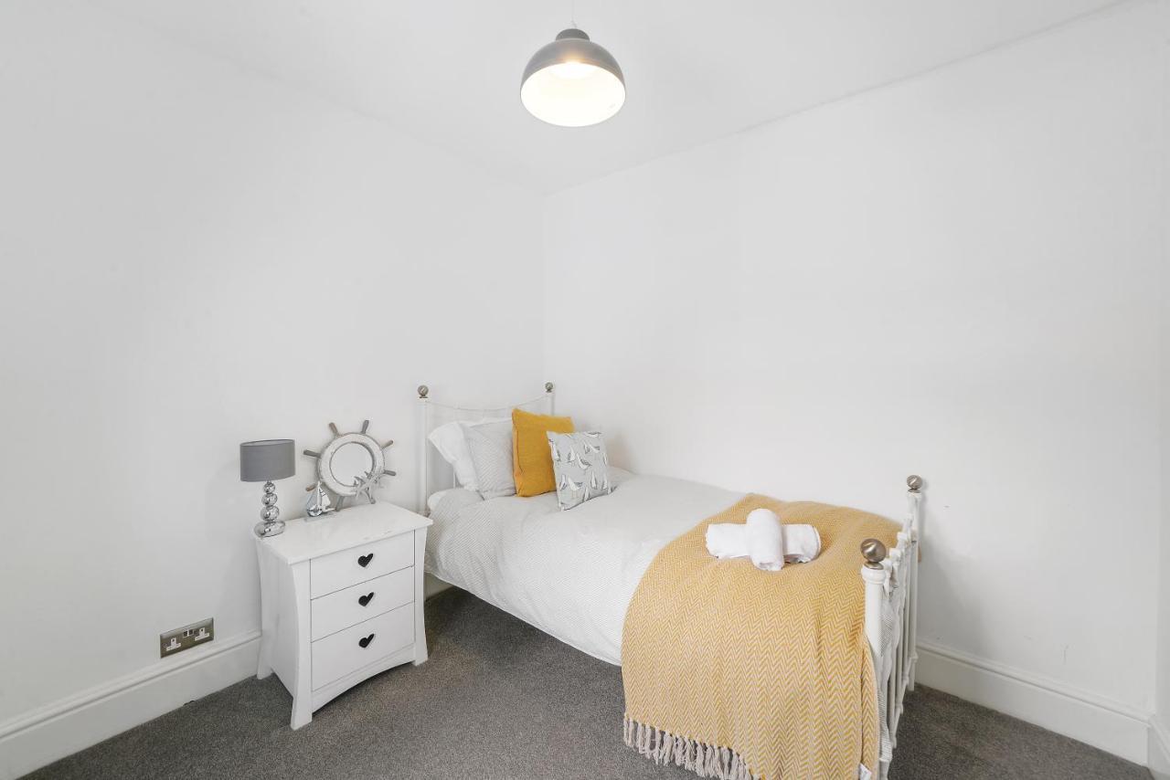 30 Percent Off! The Central Whitby Gem - 4 Bedrooms Zewnętrze zdjęcie